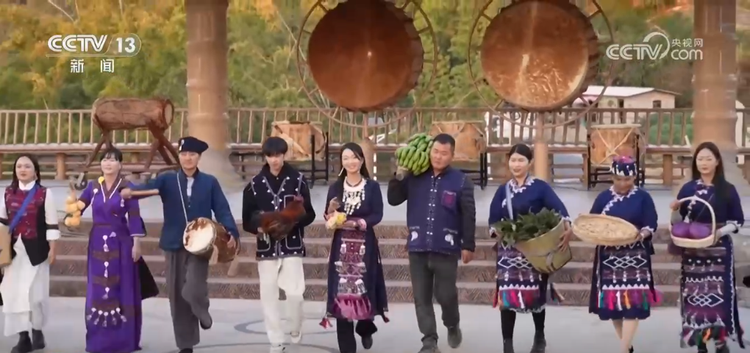 自导自演迎新春 歌唱当代好生活!火热“村晚”点亮春节“仪式感”