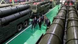 金正恩视察军工企业_fororder_360截图20251230103128264