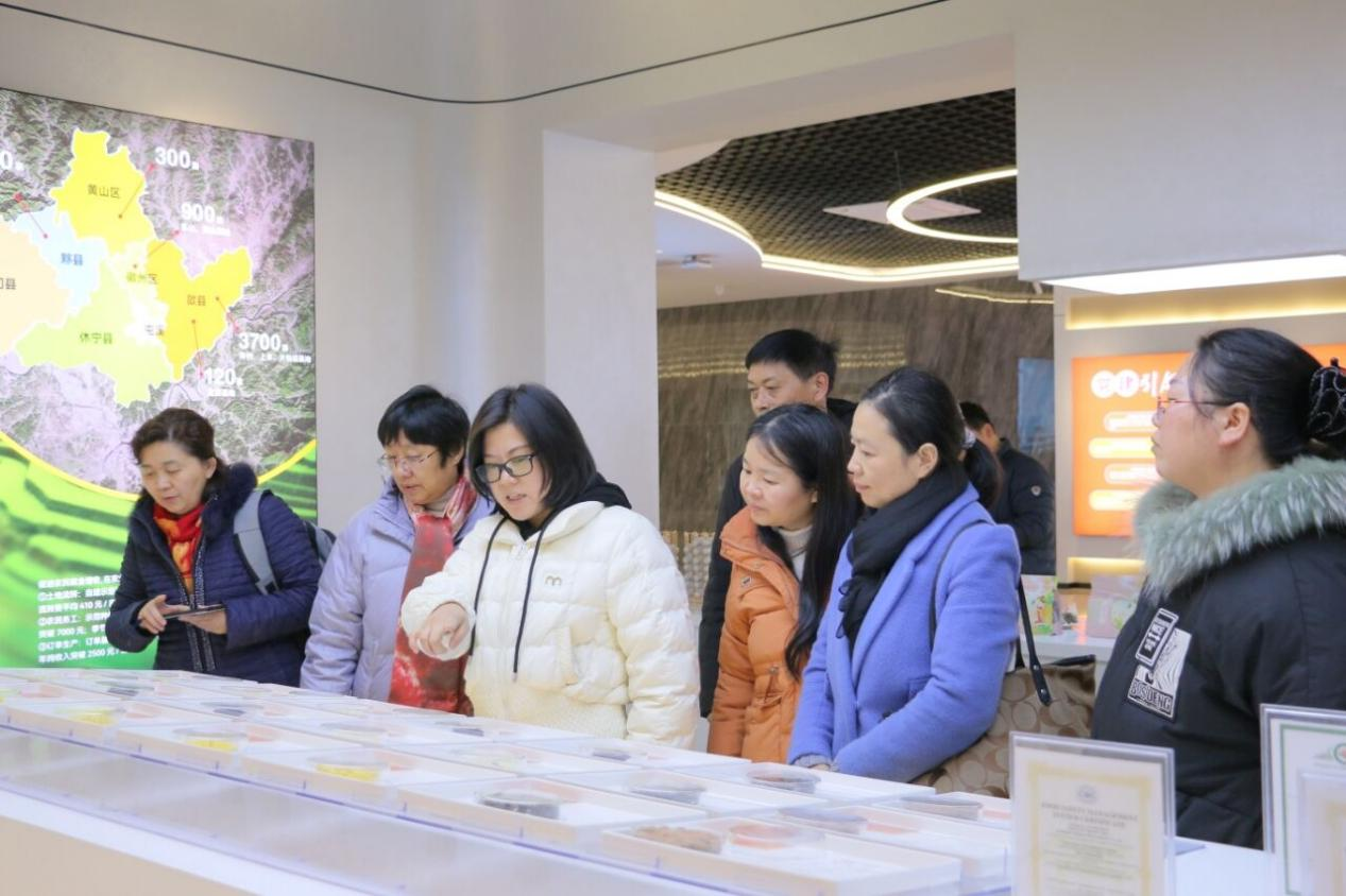 黄山市徽州区：趁鲜切制技术为康养产业注入新动能_fororder_鲜图片2