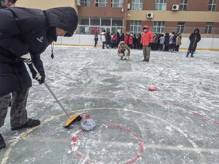 新疆的冬天亚克西 | 校园响起冰雪欢乐颂