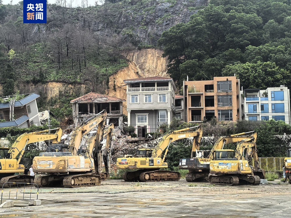 广州山体滑坡已致2人死亡 仍有5名被困人员在搜救中