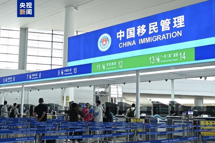 中国与阿塞拜疆互免签证的协定今日起正式生效