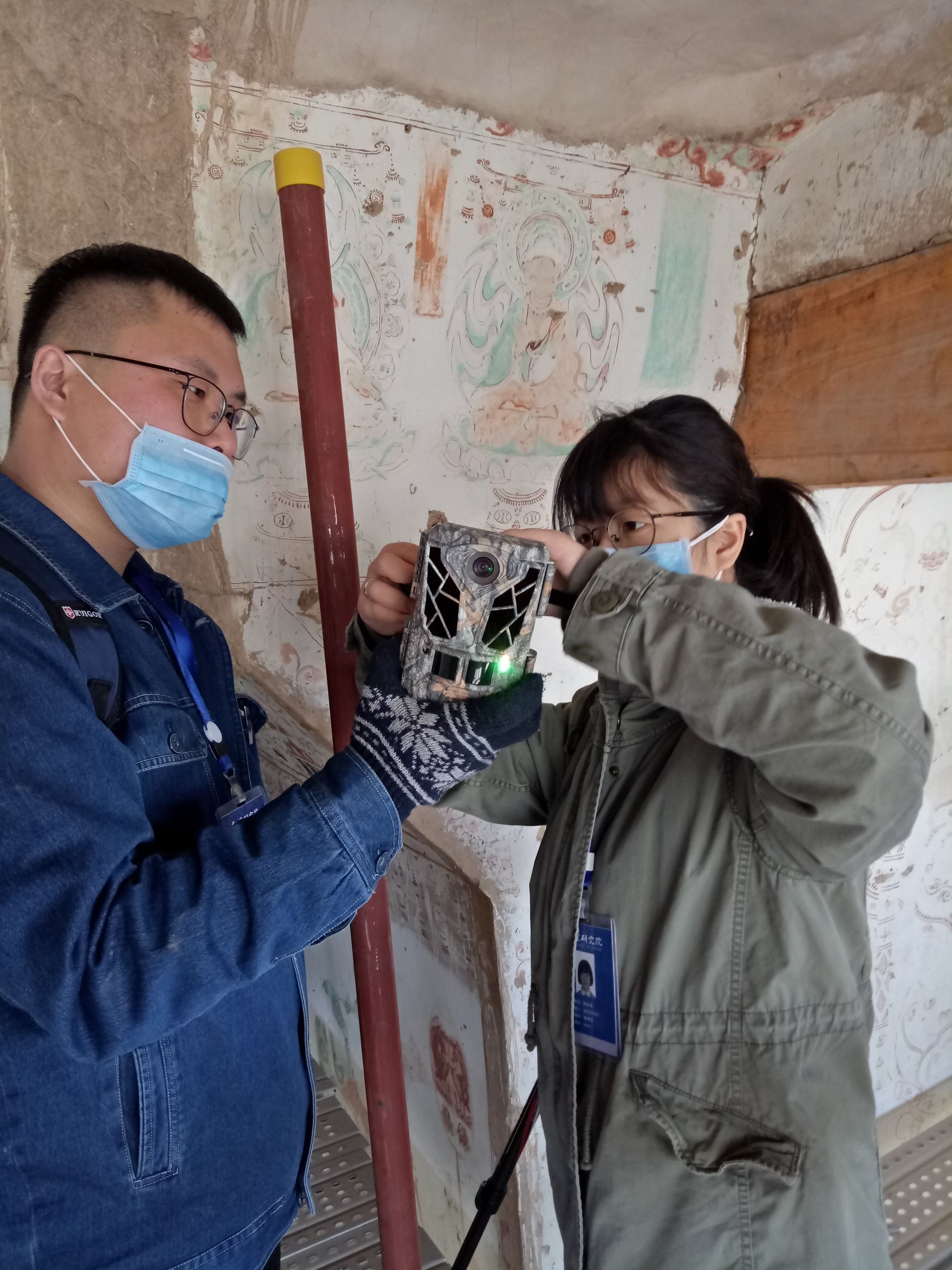 报效祖国 建功西部︱年轻人保护莫高窟用了哪些新方法？