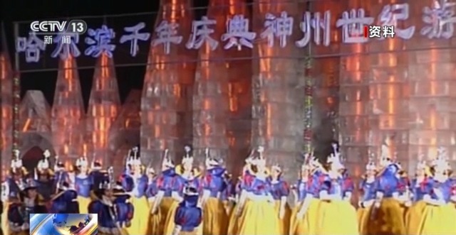 带着游客在冰天雪地里蹦迪 来看看“左右哥”的“冰雪奇缘”