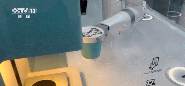 奋斗在春天里丨中国机器人凭啥“圈粉”海外？“金点子”揭秘