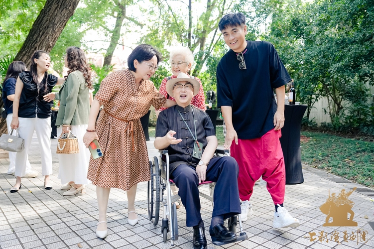 傳承與溫情的聚會:上影演員劇團2024年重陽敬老活動