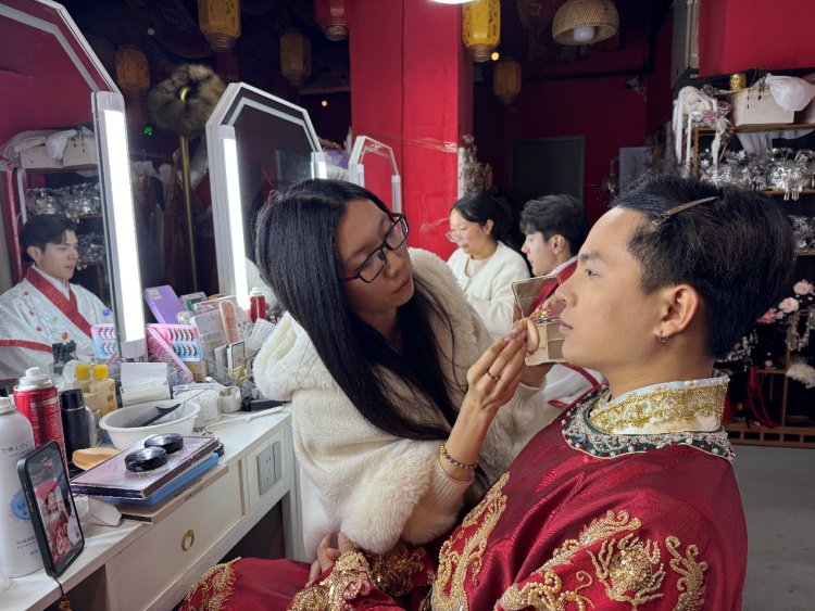 以脚步丈量，用镜头传播：他们成为和美云南“海外代言人”