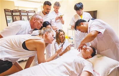 从人才培养到临床服务 海南中医文化加速出海