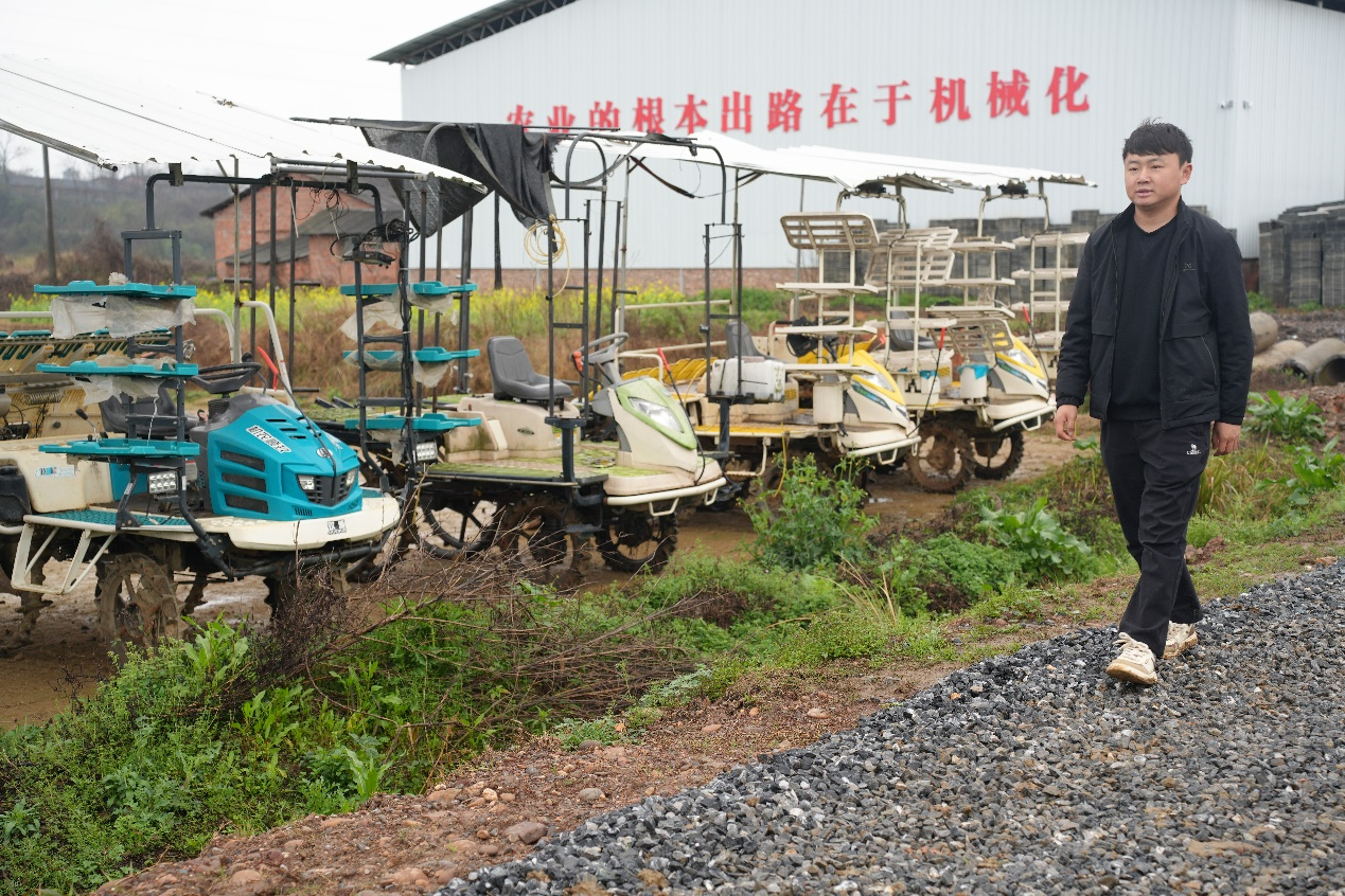 “00后”新农人的田间智慧_fororder_图片5