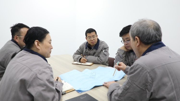 新春走基层 | 从“看不懂图纸”到全球订单纷至沓来 小小陶瓷背后的创新故事