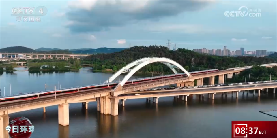 “新线+新图+新服务”拓展新场景、新热点 成为铁路客流持续攀升“新引擎”