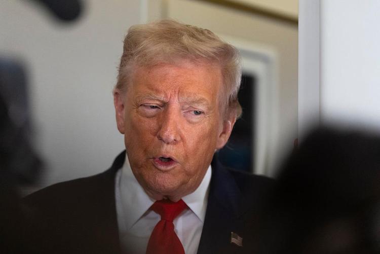 特朗普称尚未决定是否袭击委内瑞拉境内目标