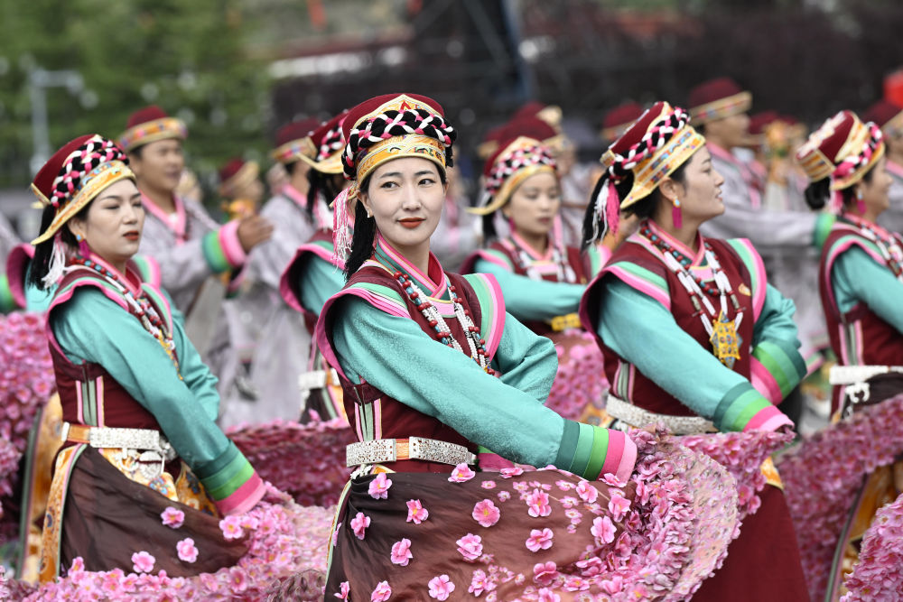 高清大图丨西藏自治区成立60周年庆祝大会现场直击