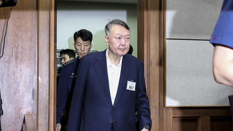 持续8个多小时 尹锡悦全程缄默 韩内乱特检组传唤调查结束