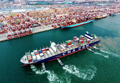 “为亚太区域合作持续注入动力” ——访马来西亚国会议员陈家兴_fororder_XxjidoC000007_20251026_CBMFN0A004.JPG