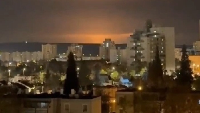 视频丨以色列南部遭伊朗导弹袭击 致两人轻伤