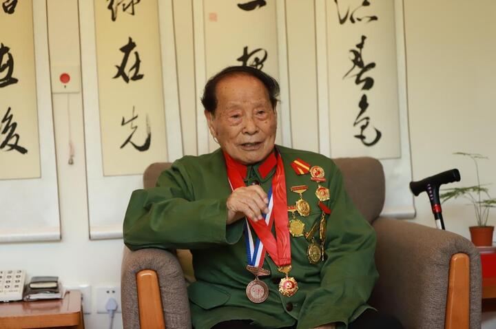 归来仍是少年丨抗战胜利了我就嫁给你！战友的一份“生死婚约”激励他奋斗终生