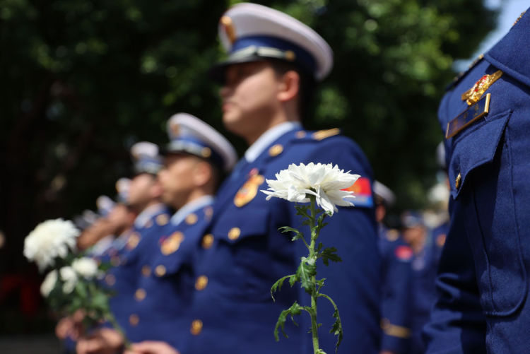 清明祭扫缅怀革命先烈