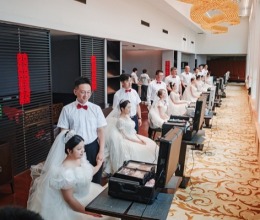 牡丹江：集体婚礼倡新风  边城七夕情意浓