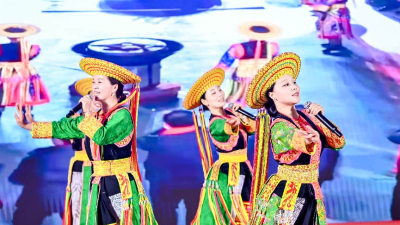 Intangible Cultural Heritage from Longhui, Hunan, Featured at Beijing Shaoyang Entrepreneurs Conference