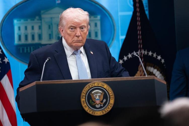 特朗普称美伊预计“很快举行”面对面会谈