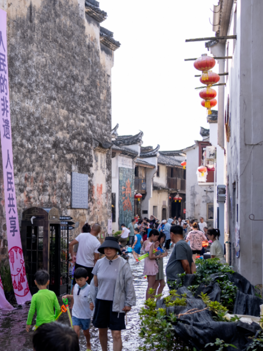 '녹수청산'에서 '금산은산'으로…퉁루, 자연 속 공동부유의 길을 그리다_fororder_微信图片_20260124205445