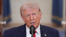 特朗普再次威胁打击伊朗设施