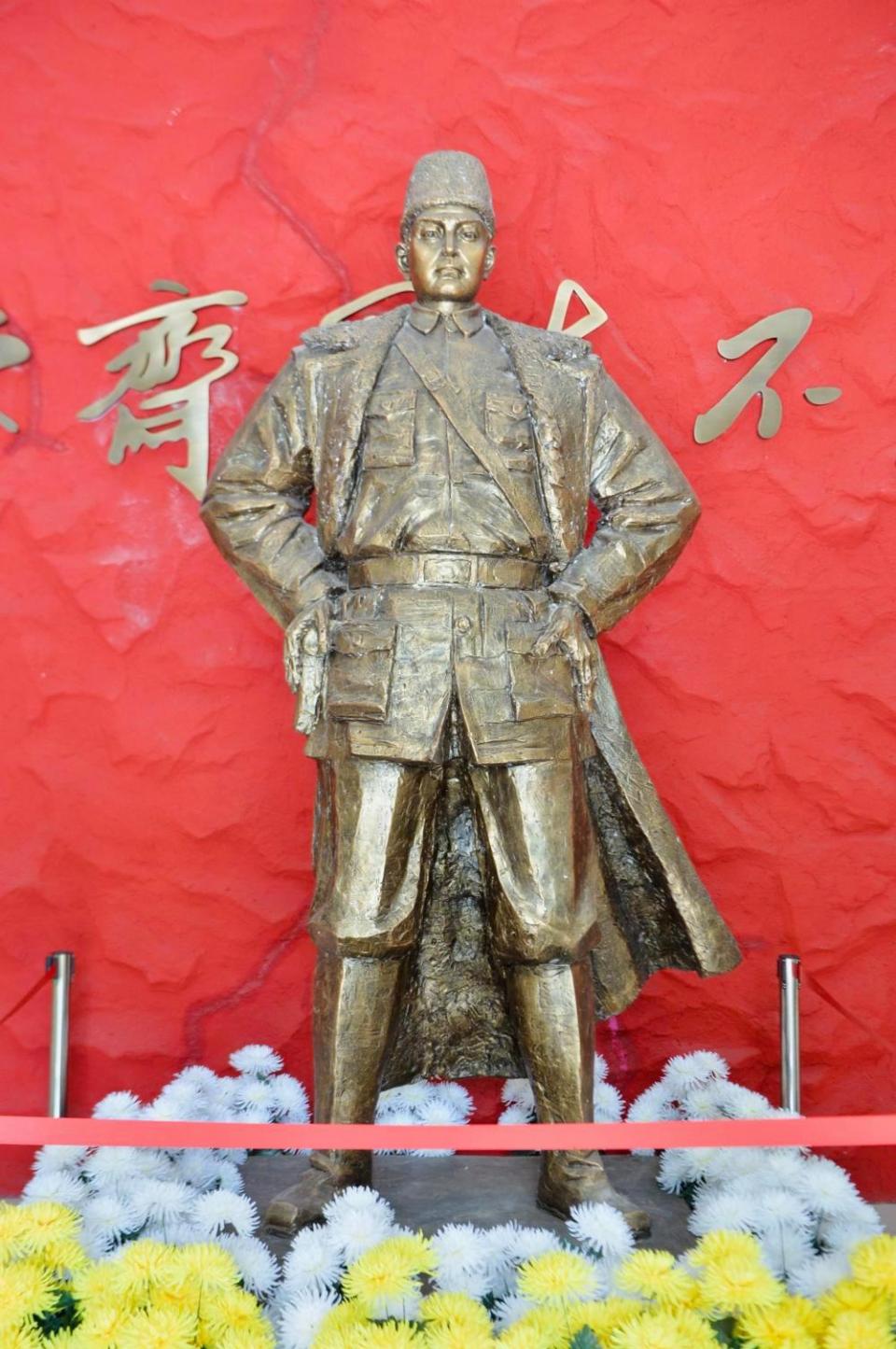 铭记历史 缅怀先烈｜一生践一诺 独臂退伍老兵为烈士守墓四十载