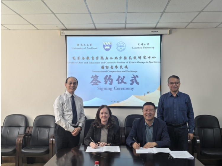 An Educational Ambassador Across Continents: Dr. Michael Webster’s Journey of Cultural Connection_fororder_图片3