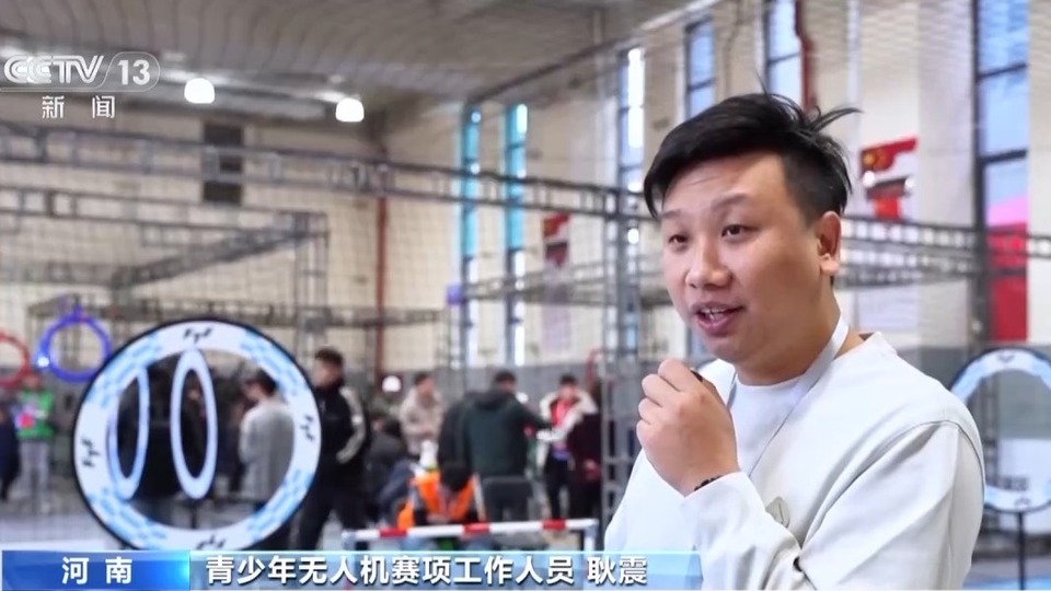 用意念操控机器人是什么感觉？ 去机器人大赛总决赛上一探究竟