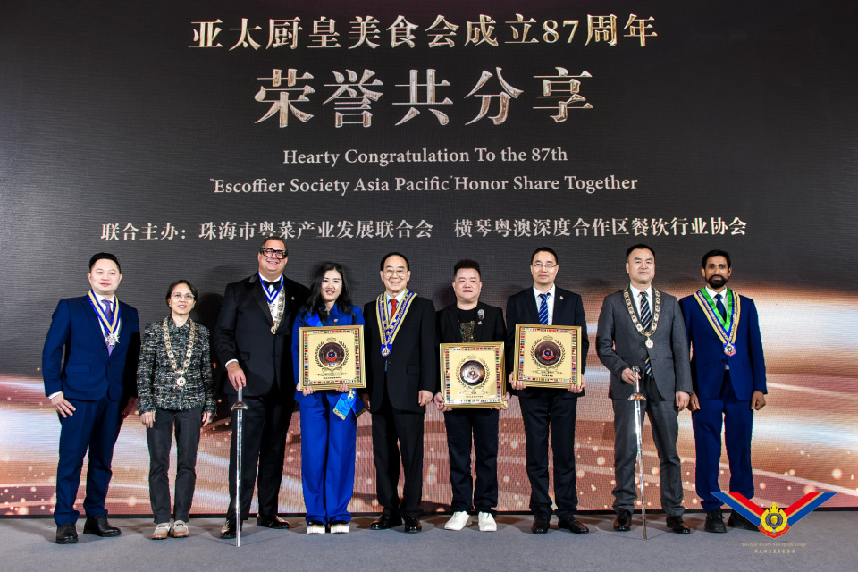 资讯有故事｜印度人德福在中国：从服务员到餐饮企业家