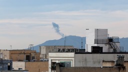 以军称正打击“整个德黑兰”的军事设施_fororder_173eca1855bc499f8429954d5eac7642