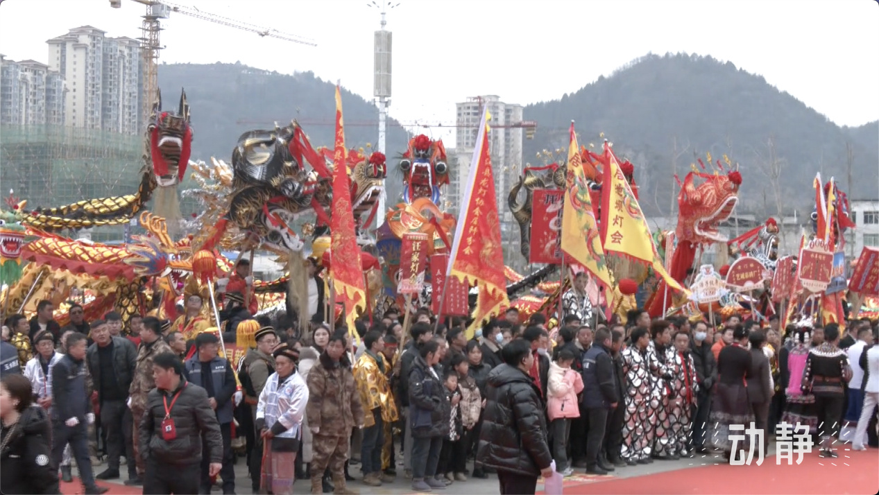 壮观震撼！德江“出龙”仪式 88条长龙齐聚闹元宵