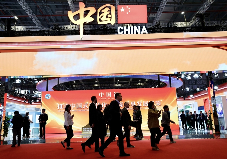 【世界看进博】相约“四叶草”,共享新未来:全球各行业参展商对中国开放的市场充满期待