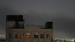 围绕如何打通霍尔木兹海峡　特朗普“反复横跳”的立场遭质疑