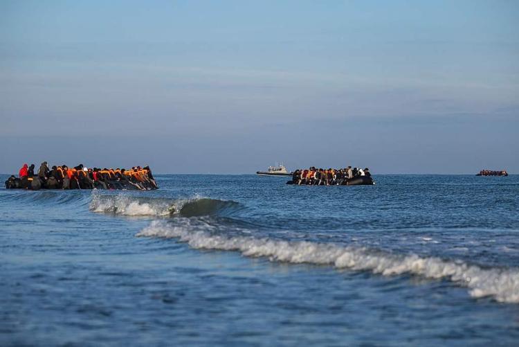 经英吉利海峡偷渡英国人数8年突破20万
