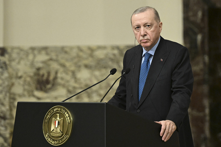 埃尔多安呼吁立即停火 推动各方重回谈判桌