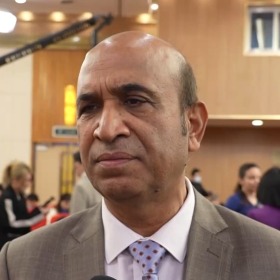 世界看两会丨外媒记者：中国与世界共享发展机遇 彰显大国担当