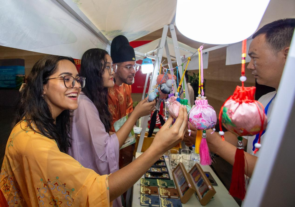 International Youth in Wuqing: Journey Through Past and Present to Explore Culture and Treasures_fororder_图片8