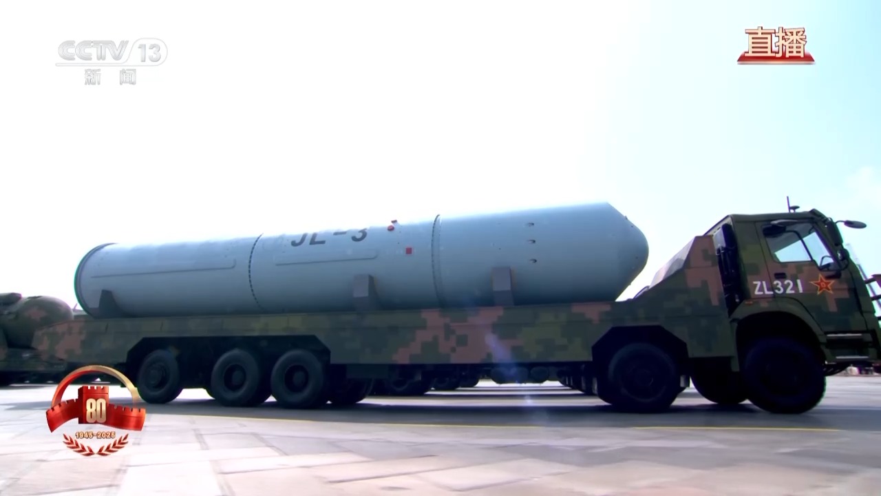 惊雷-1、巨浪-3、东风-61、东风-31等核导弹震撼登场