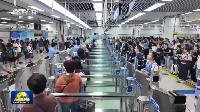 视频丨中秋国庆假期将至 跨区域人员流动量将呈现高位运行态势