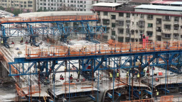 58分钟“空中转体”！湖南耒阳万吨大桥精准跨越京广铁路