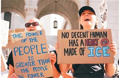 暴力移民执法问题“撕裂”美国（环球热点）