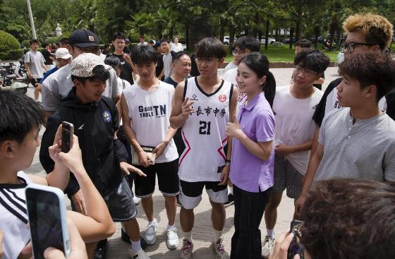 Bai Yulu, jeune femme de Weinan : de sa ville natale à la scène mondiale, à la poursuite de son rêve de Snooker_fororder_图片2