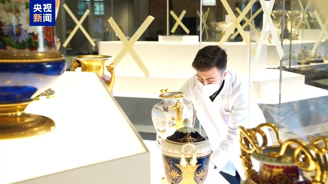 记者Vlog丨探秘土耳其“瓷器藏宝阁”近1500件中国瓷器亮相！