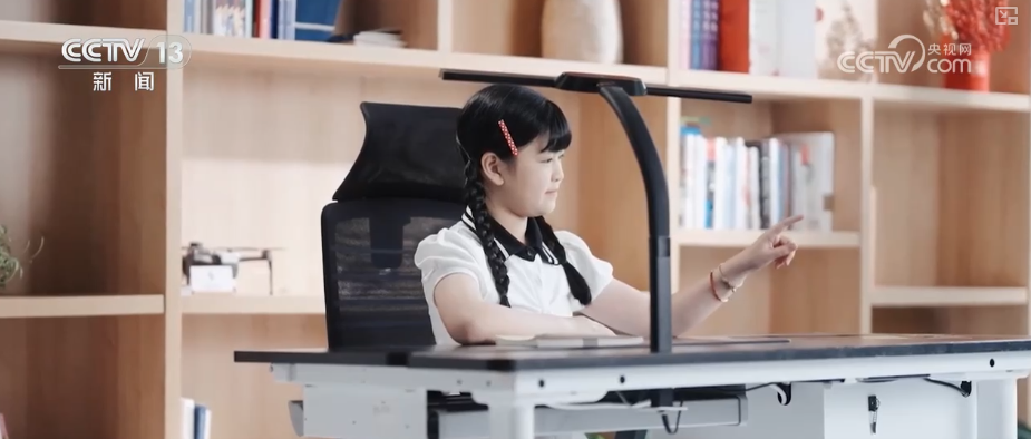 “人工智能+”加出包罗万象发展生态 “AI+智能制造”勾勒出你我未来怎样生活？| 一文读懂↓