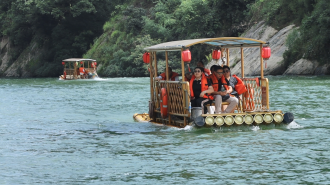 老挝代表团探奇湖南新宁崀山