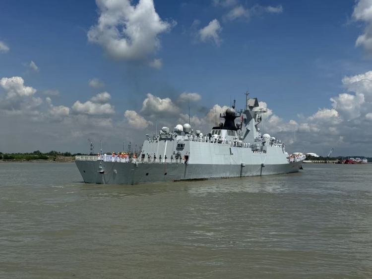 中国海军第48批护航编队访问孟加拉国