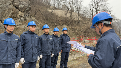 De-icing Robots Safeguard Power Grid Safety