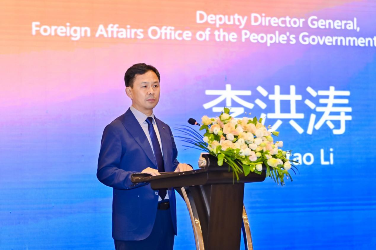 “解码中国智造・豫见绿色未来——2025全球外交官河南行”正式启动_fororder_图片57